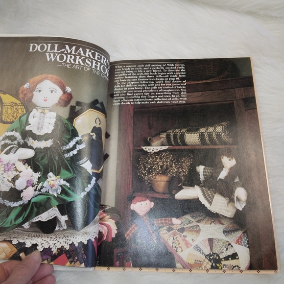 BOOK Cherished Dolls to Make for Fun, Better Homes and Gardens - Picture 3 of 8